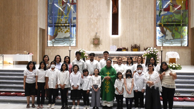 foto bareng romo matius PAKAI